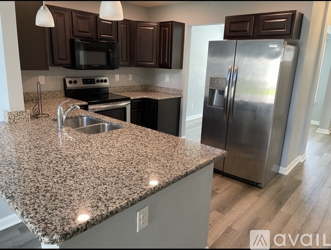 Fairway Ln 4 Beds Townhouse for Rent - Photo gallery 2