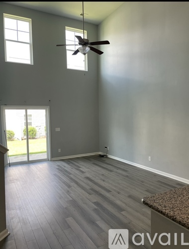 Fairway Ln 4 Beds Townhouse for Rent - Photo gallery 3