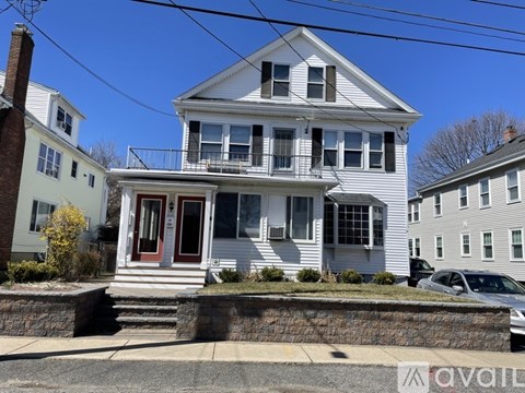 17 Hosmer St 2 Beds Apartment for Rent