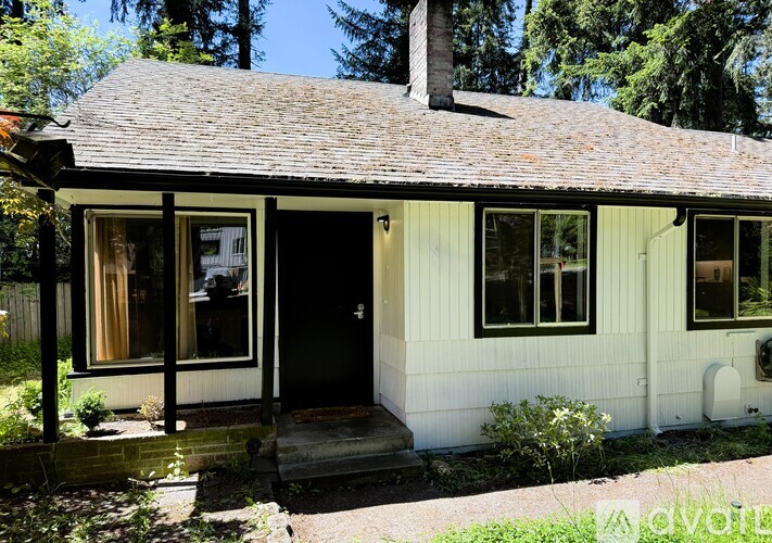 18027 Sunnyside Ave N 3 Beds Single Family Home for Rent - Photo gallery 2