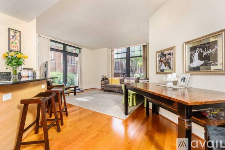 1021 N Garfield St 2 Beds Condo for Rent - Photo gallery 1