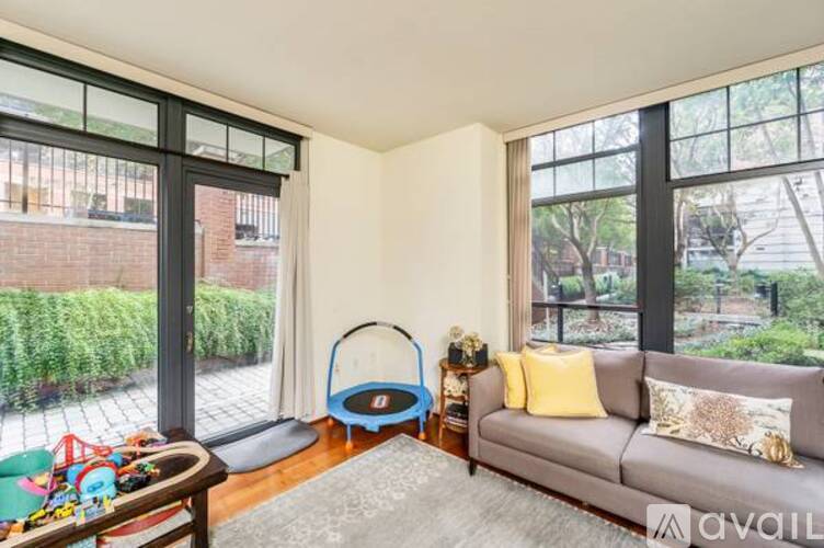 1021 N Garfield St 2 Beds Condo for Rent - Photo gallery 3