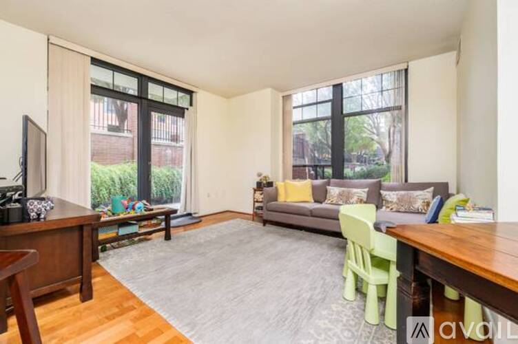 1021 N Garfield St 2 Beds Condo for Rent - Photo gallery 4