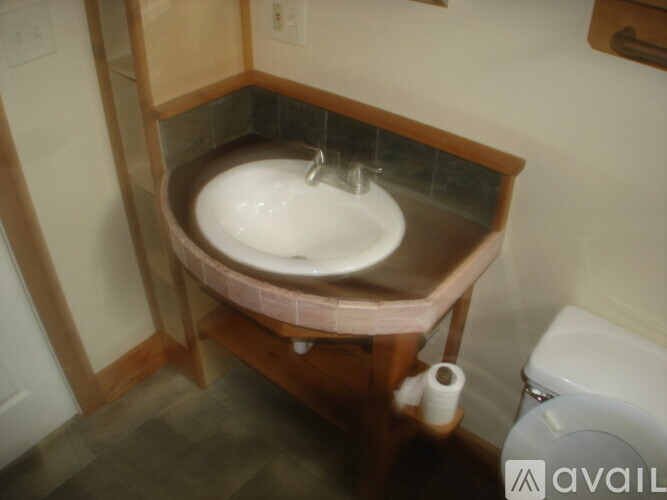 8652 Golden Avenue 1 Apartment for Rent - Photo gallery 3