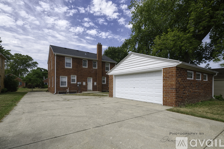 5034 N Bay Ridge Ave 2 Beds Townhouse for Rent - Photo gallery 3