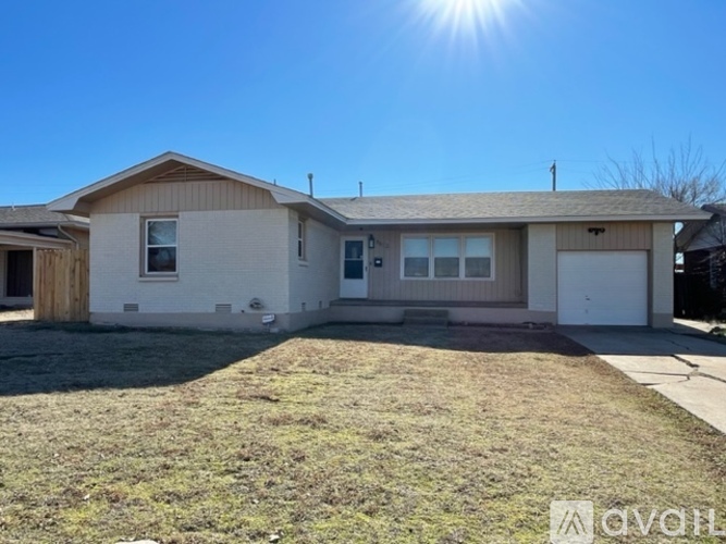 3812 NW Bell Ave 3 Beds Single Family Home for Rent - Photo gallery 1