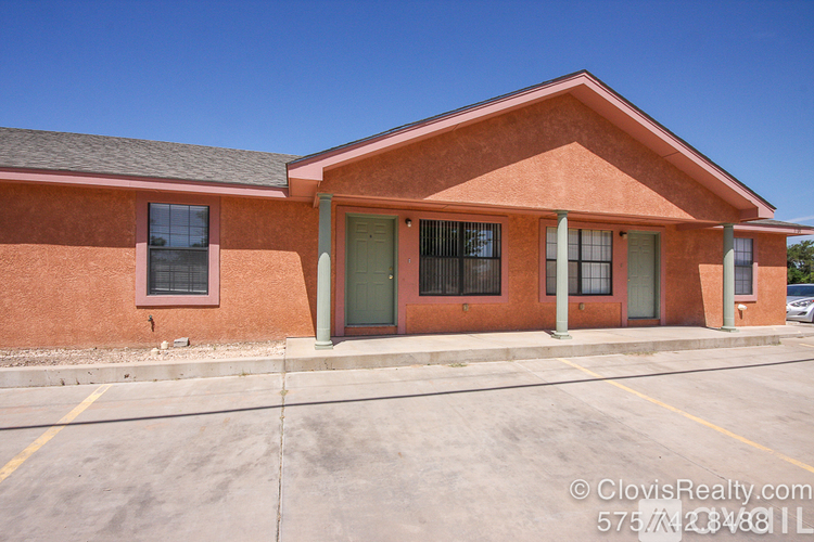 1600 South Avenue I 2 Beds Apartment for Rent - Photo gallery 1