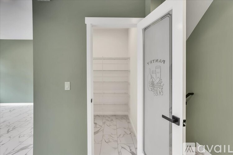 3117 NE 133rd St 3 Beds Apartment for Rent - Photo gallery 5