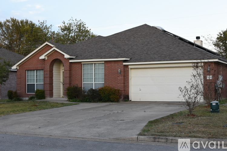 3004 Zachary Ln 4 Beds Single Family Home for Rent - Photo gallery 1