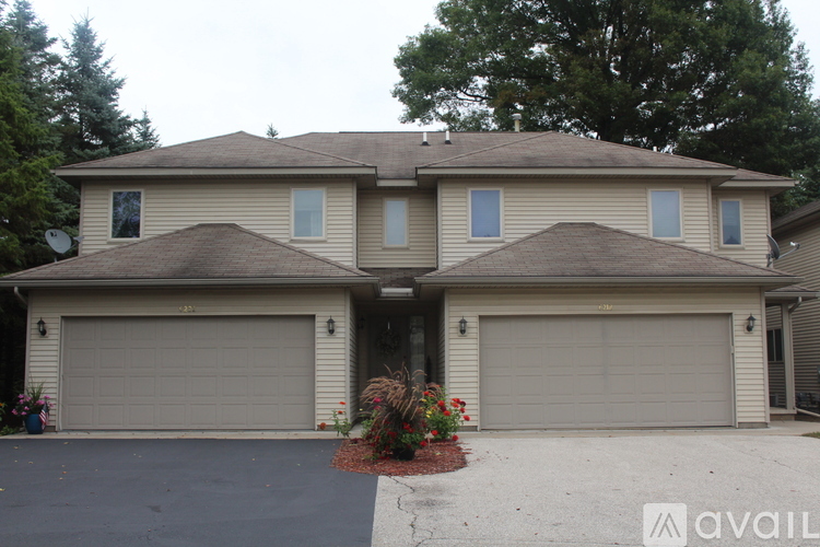 Loretta Lane 3 Beds Condo for Rent - Photo gallery 1