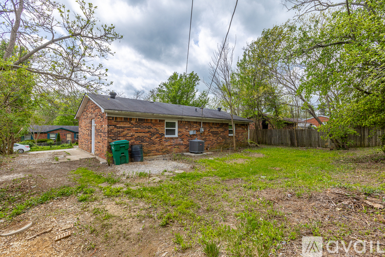213 Brooks Rd 3 Beds Single Family Home for Rent - Photo gallery 3