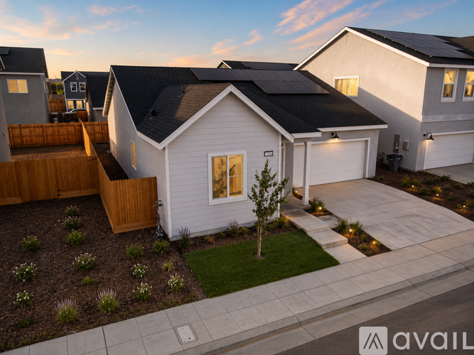 7170 East Amherst Avenue 3 Beds Single Family Home for Rent - Photo gallery 5