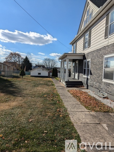 1279 Vine Street 3 Beds Single Family Home for Rent - Photo gallery 3