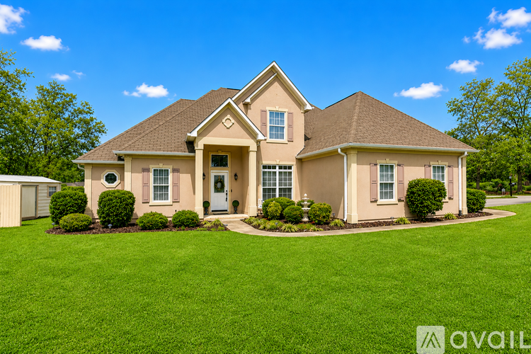 101 Golden Pond Blvd 4 Beds Single Family Home for Rent - Photo gallery 1