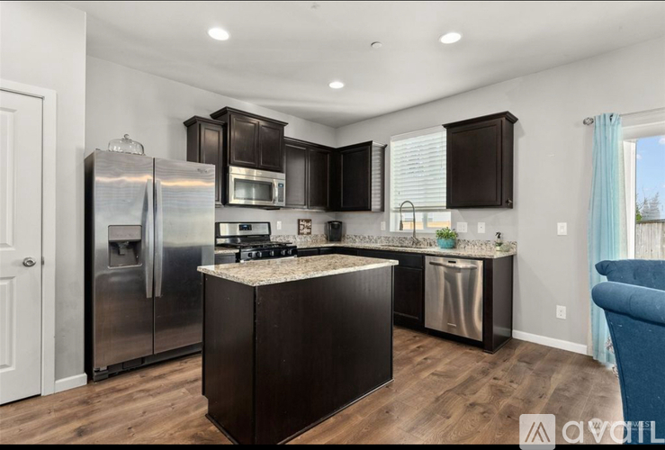 1901 Hudson Street Northwest 3 Beds Single Family Home for Rent - Photo gallery 5