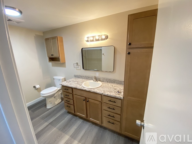 50 East Highline Circle 1 Condo for Rent - Photo gallery 1