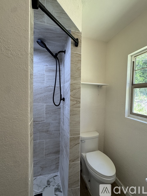 550 Shastina Drive 1 Apartment for Rent - Photo gallery 1