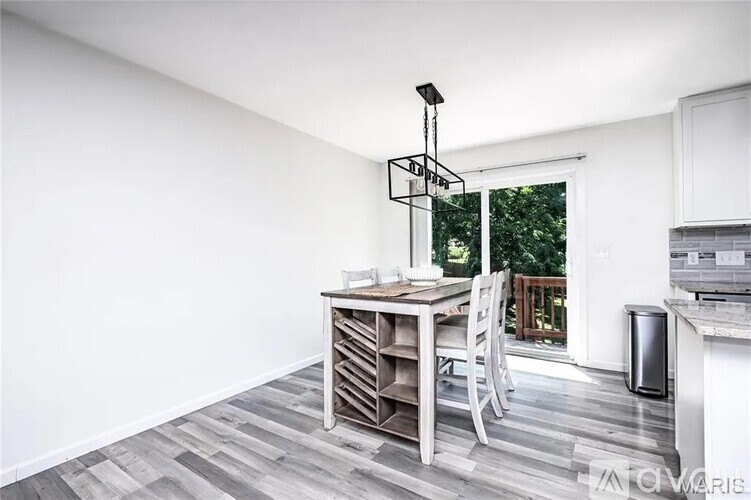 92 West 3rd Street 3 Beds Single Family Home for Rent - Photo gallery 5