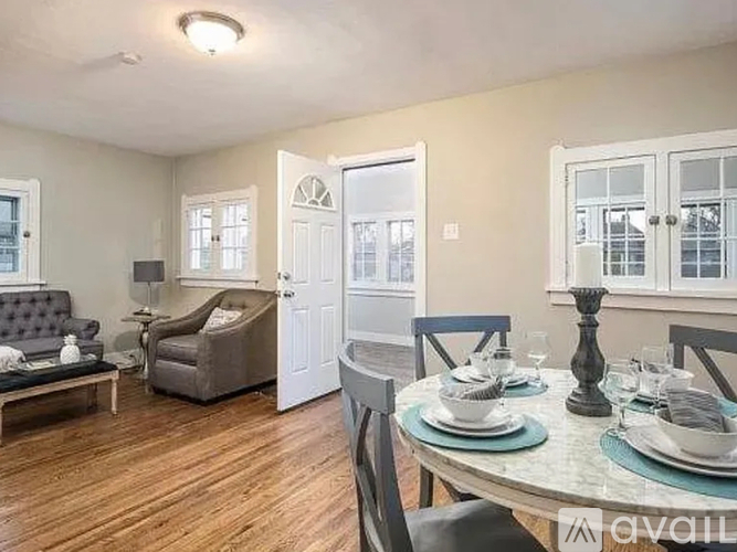 1323 8th Street 2 Beds Single Family Home for Rent - Photo gallery 5