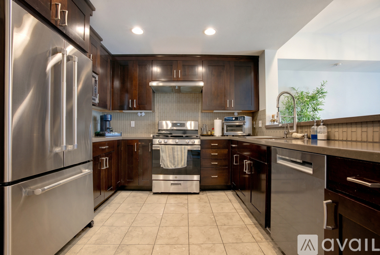 1430 South Beverly Glen Boulevard 2 Beds Condo for Rent - Photo gallery 4