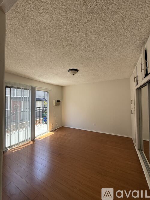 615 East Magnolia Boulevard 2 Beds Apartment for Rent - Photo gallery 5