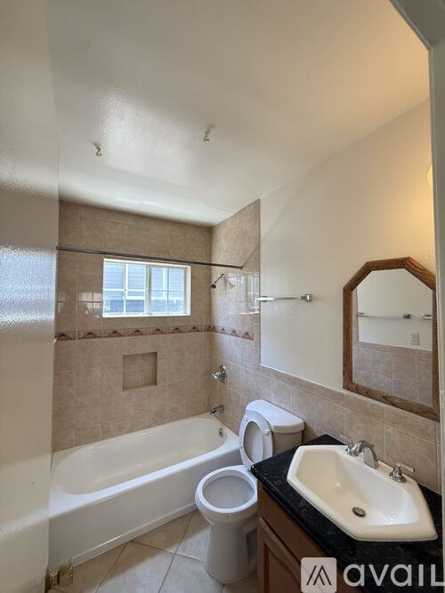615 East Magnolia Boulevard 1 Apartment for Rent - Photo gallery 5