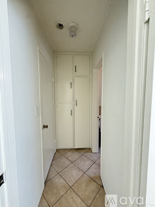 615 East Magnolia Boulevard 1 Apartment for Rent - Photo gallery 2