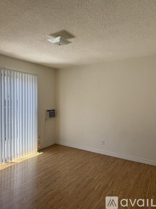 615 East Magnolia Boulevard 1 Apartment for Rent - Photo gallery 5