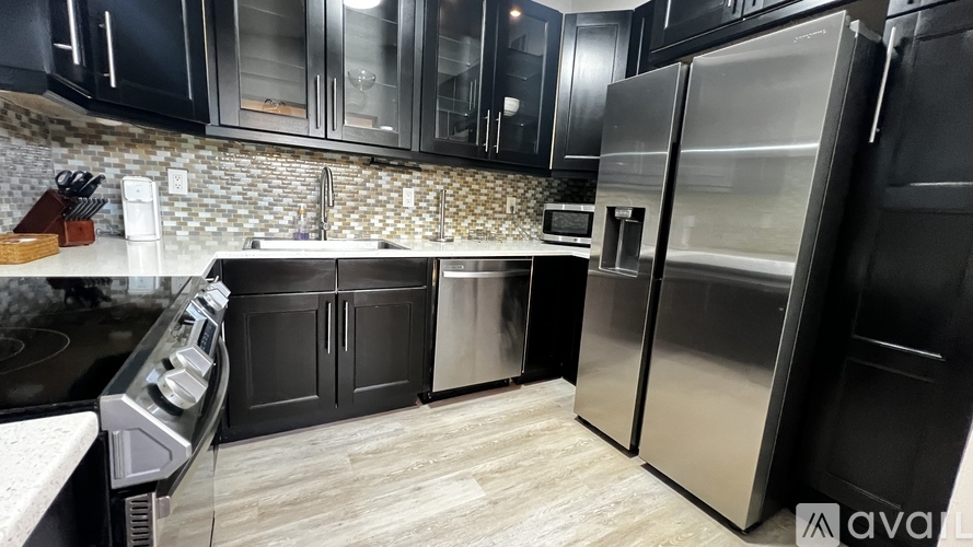 7502 Lakeside Blvd 3 Beds Apartment for Rent - Photo gallery 2