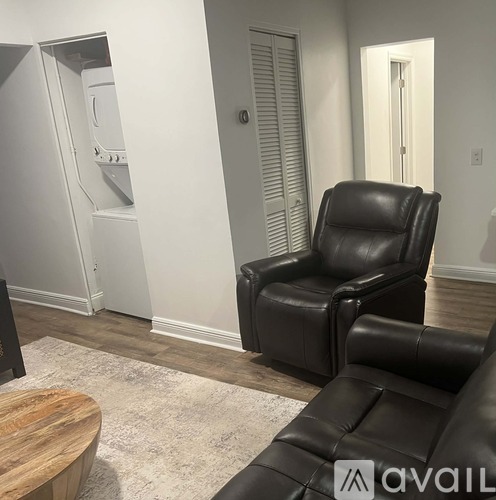 516 NE 4th St 1 Single Family Home for Rent - Photo gallery 4