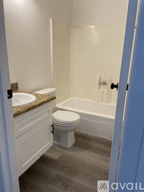 1121 Monroe St 3 Beds Apartment for Rent