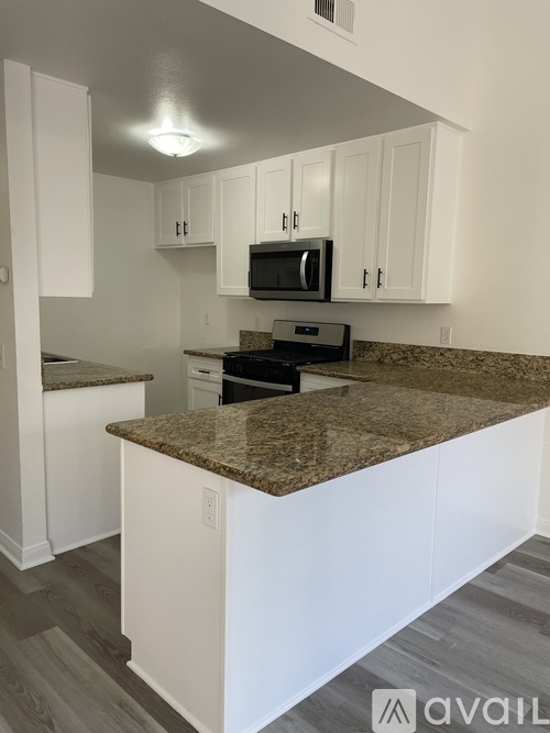 1121 Monroe St 3 Beds Single Family Home for Rent - Photo gallery 3