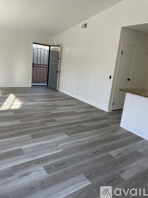 1121 Monroe St 3 Beds Single Family Home for Rent - Photo gallery 4