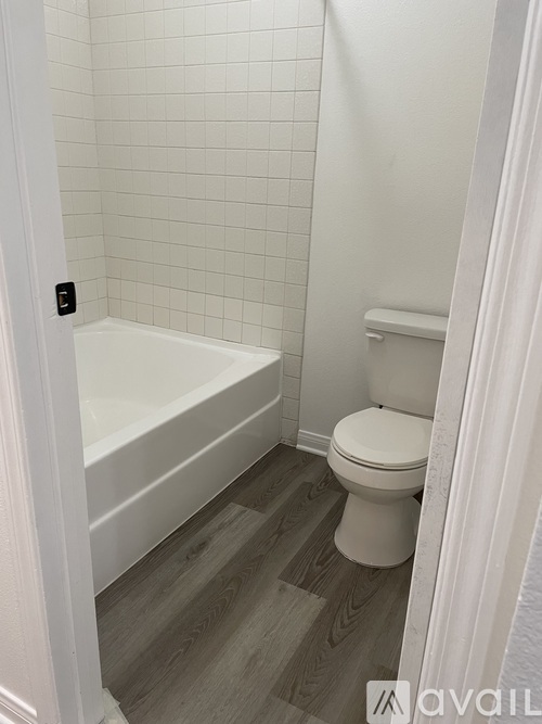 1121 Monroe St 3 Beds Single Family Home for Rent - Photo gallery 5