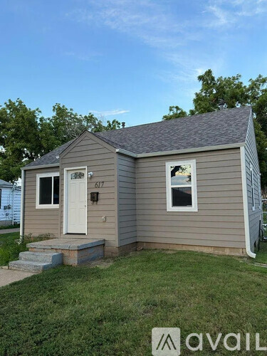 617 Montrose St 2 Beds Single Family Home for Rent - Photo gallery 1