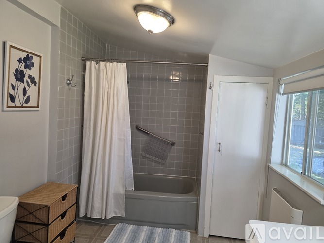 2014 Hatch Road Studio Single Family Home for Rent - Photo gallery 5