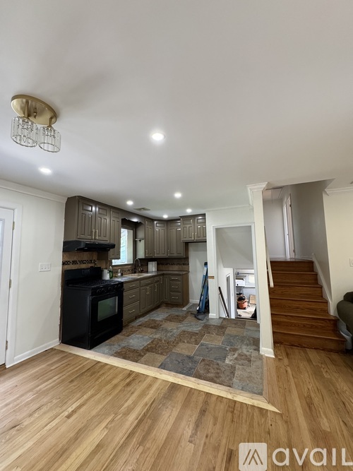 2817 East Oakland Drive 3 Beds Single Family Home for Rent - Photo gallery 2