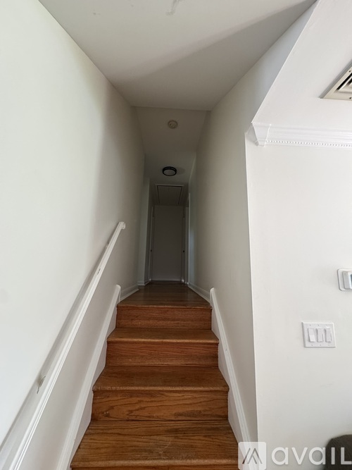 2817 East Oakland Drive 3 Beds Single Family Home for Rent - Photo gallery 4