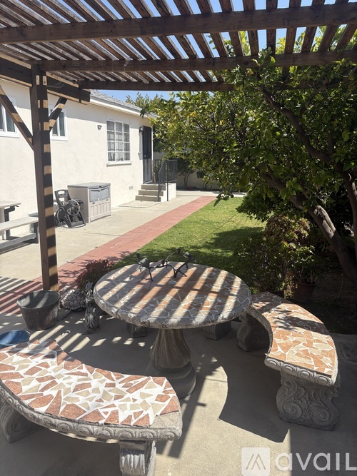 608 East Windsor Road 1 Apartment for Rent - Photo gallery 1