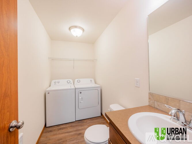 9705 E 4th Ave 3 Beds Townhouse for Rent - Photo gallery 2