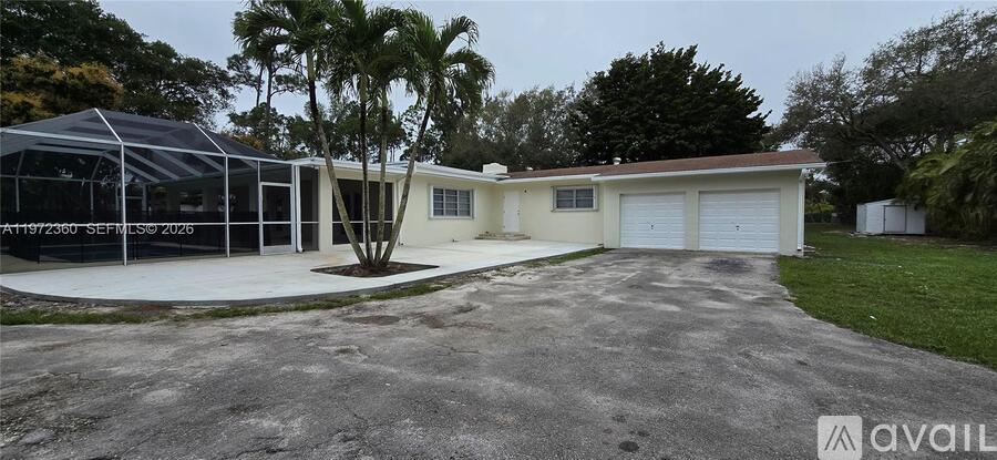 6500 SW 82nd Ave 4 Beds Single Family Home for Rent - Photo gallery 1