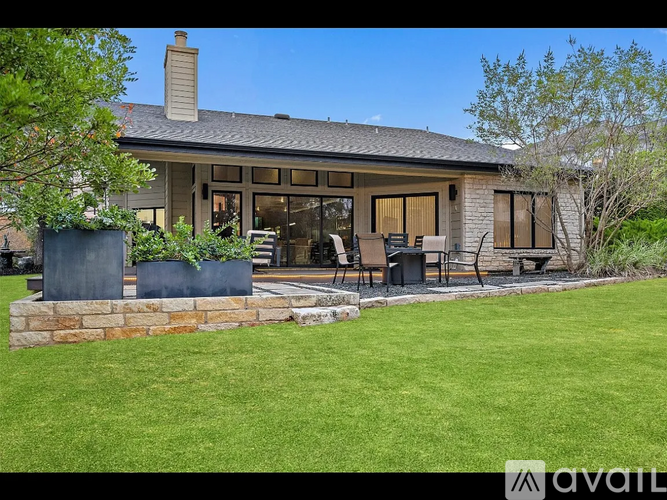 303 Golf Crest Lane 3 Beds Single Family Home for Rent - Photo gallery 5
