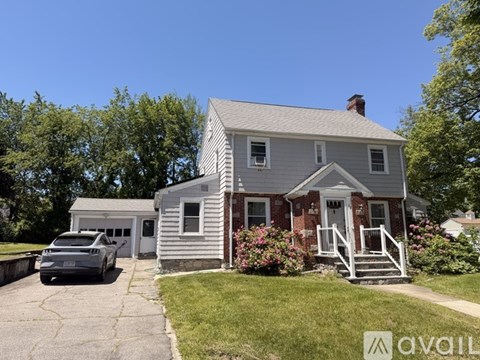 58 Farrar Avenue 3 Beds Apartment for Rent