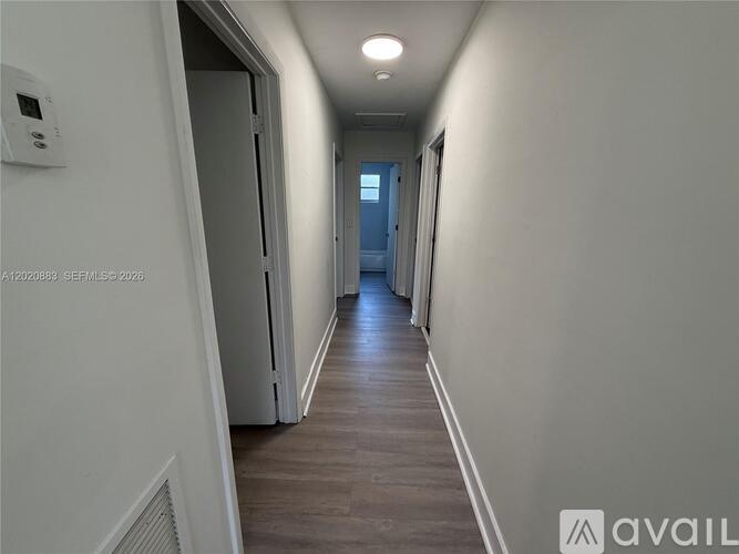 1809 NW 33rd St 3 Beds Apartment for Rent - Photo gallery 4