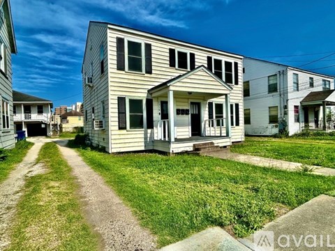 1318 6Th St 2 Beds Apartment for Rent