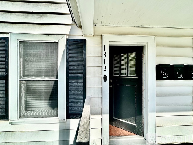 1318 6th St 2 Beds Single Family Home for Rent - Photo gallery 5
