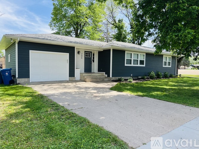 206 South 7th Street 2 Beds Single Family Home for Rent - Photo gallery 1
