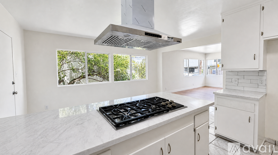 716 Glenway Drive 3 Beds Apartment for Rent - Photo gallery 2
