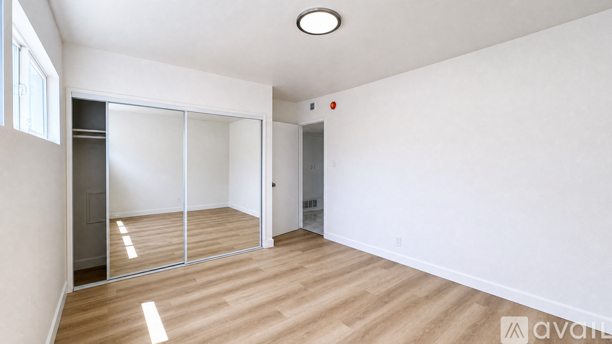 716 Glenway Drive 3 Beds Apartment for Rent - Photo gallery 3