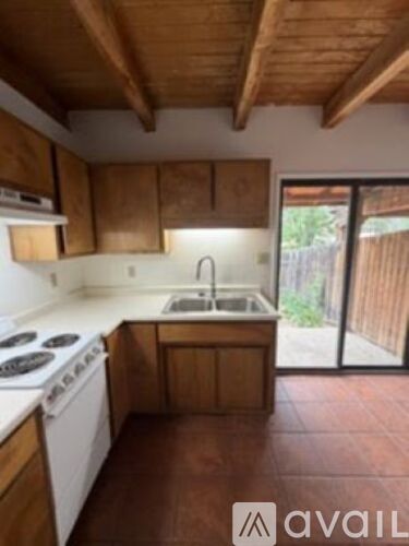 414 Cam De La Placita 2 Beds Apartment for Rent - Photo gallery 2